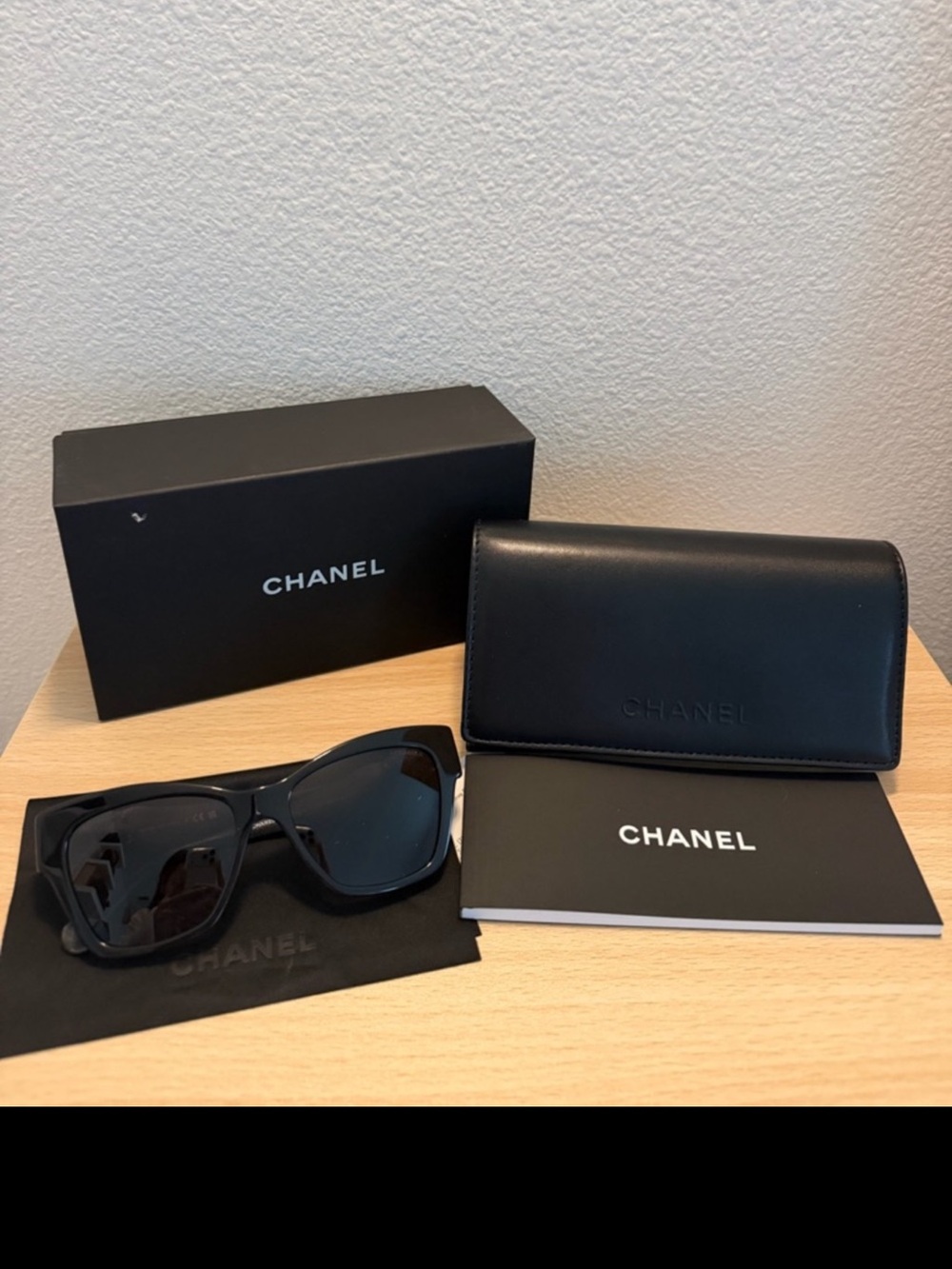 CHANEL women Black Sunglasses with Black Case